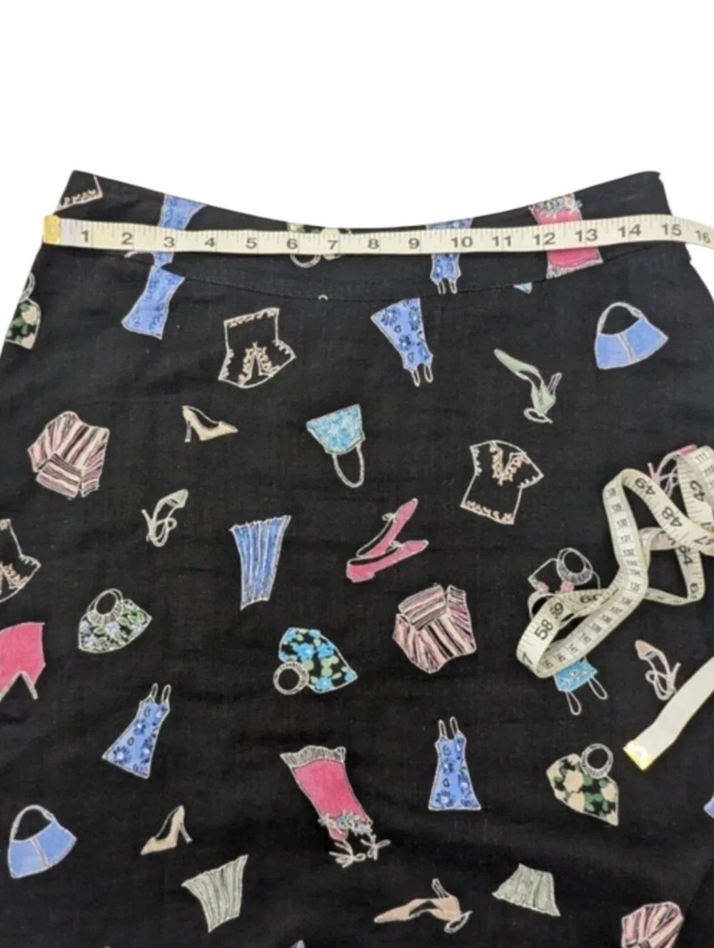 Liz Claiborne Linen Black A-Line Skirt Size 8 Knee Length Fashion Novelty Print